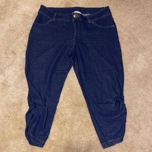 FAUX- BLUE JEAN CAPRIS